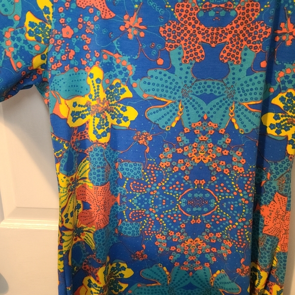 Lularoe - Picture 2 of 3
